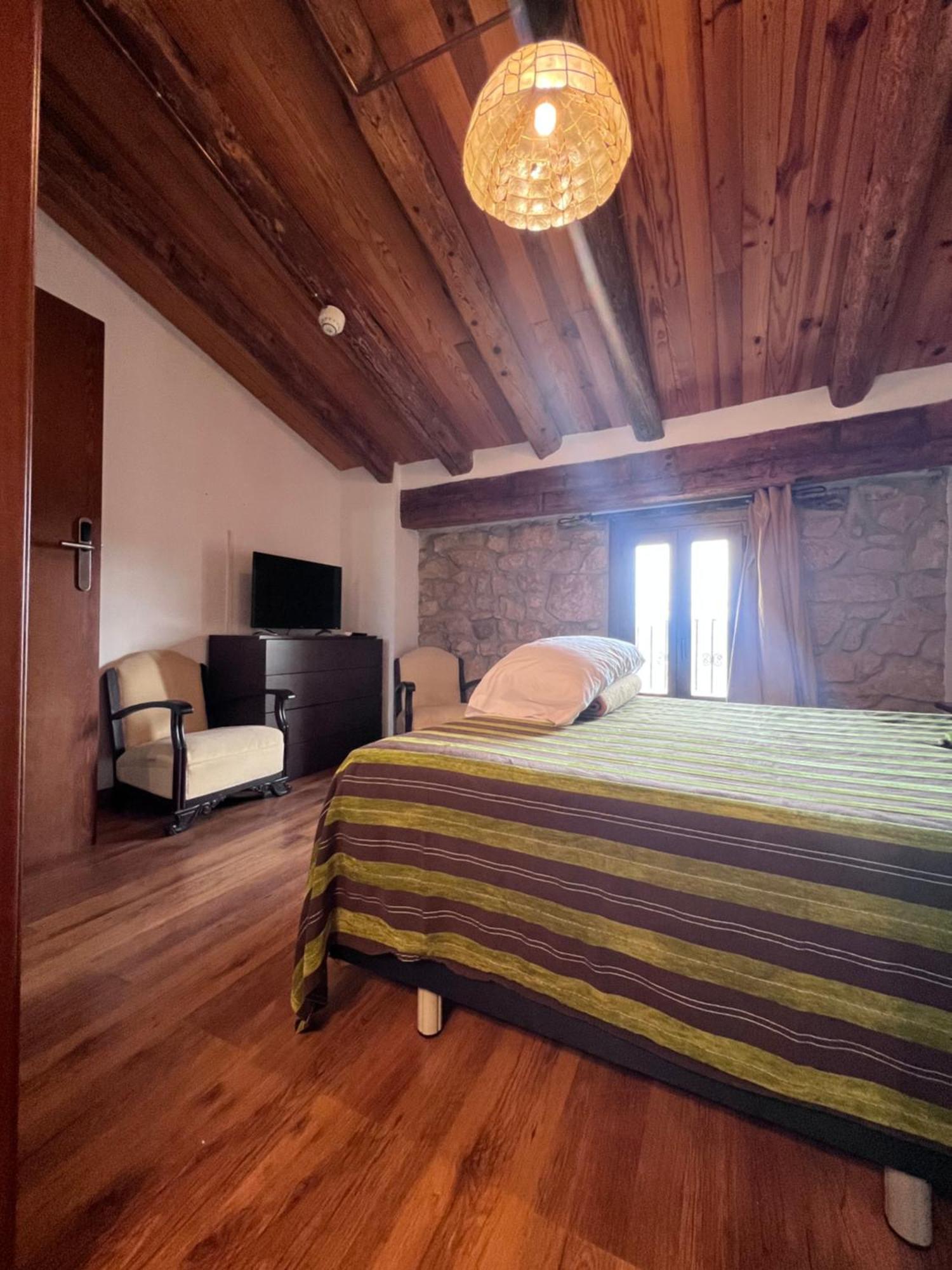 La Garbinada Hotel Torrebeses Bagian luar foto
